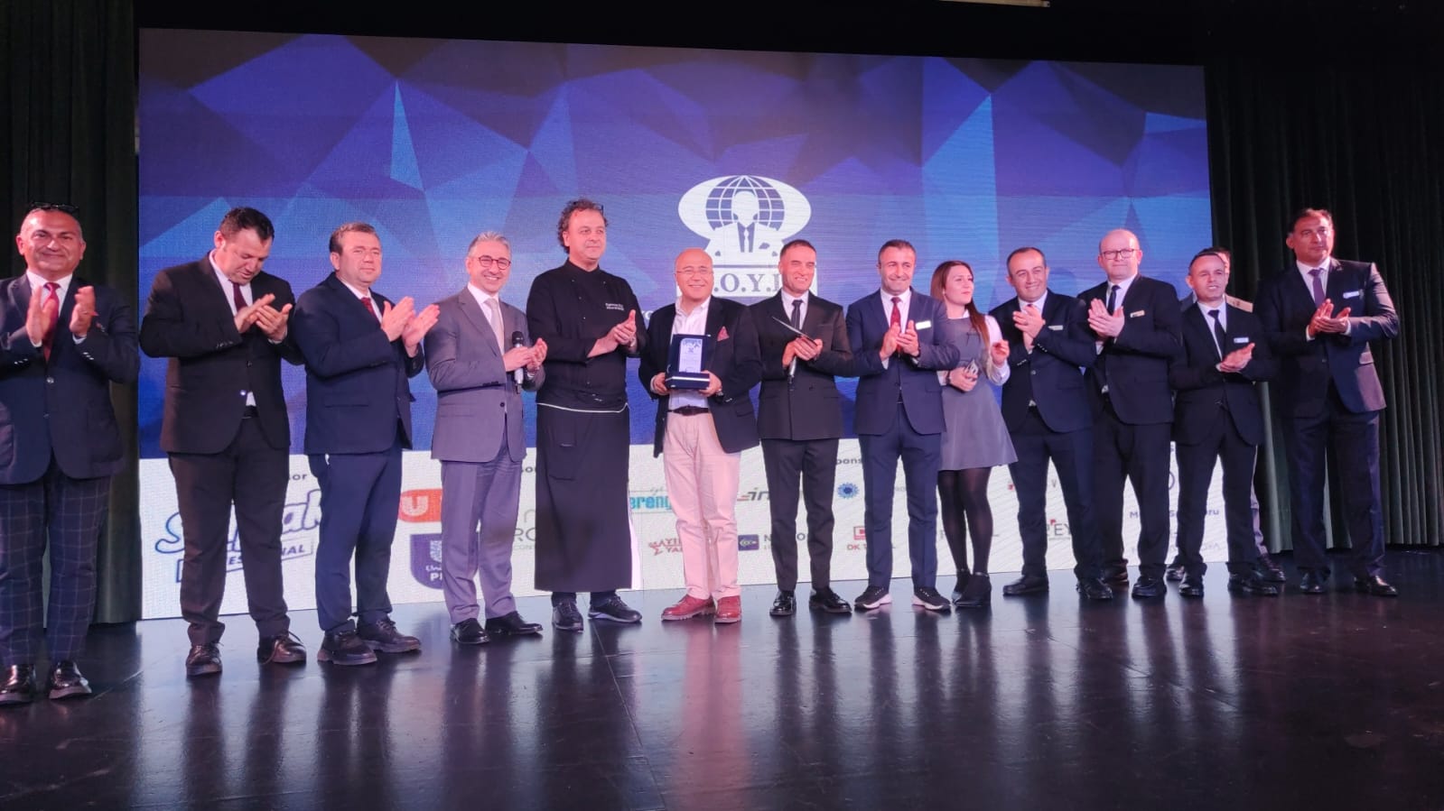 Şubat Ayı Geleneksel Öğle Yemeğimizin keyifli ve mükemmel geçmesini sağlayan Limak Atlantis Deluxe Hotels  Resorts Hotels misafirperverliğinde gerçekleşti.