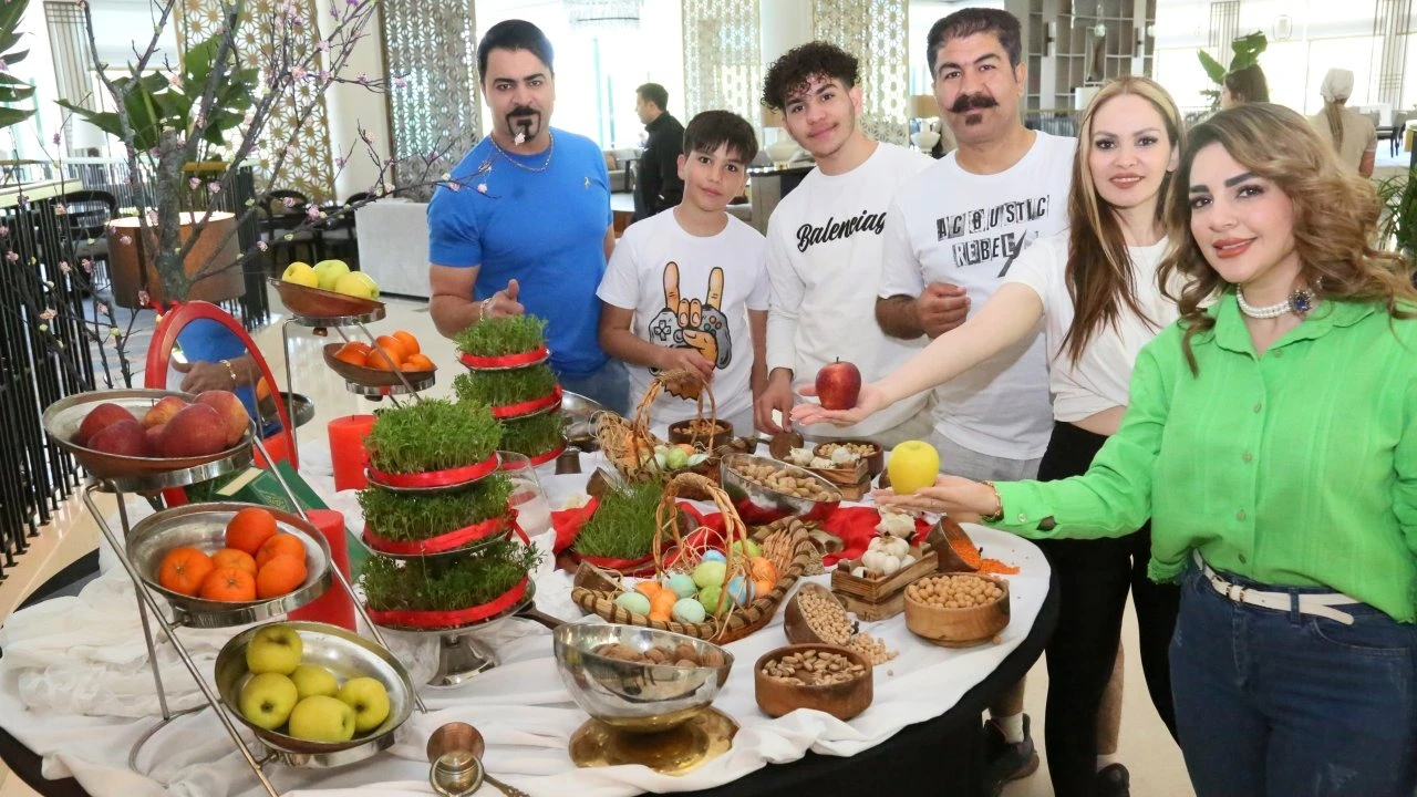 Antalya'da turizm sezonu, İranlılarla açıldı