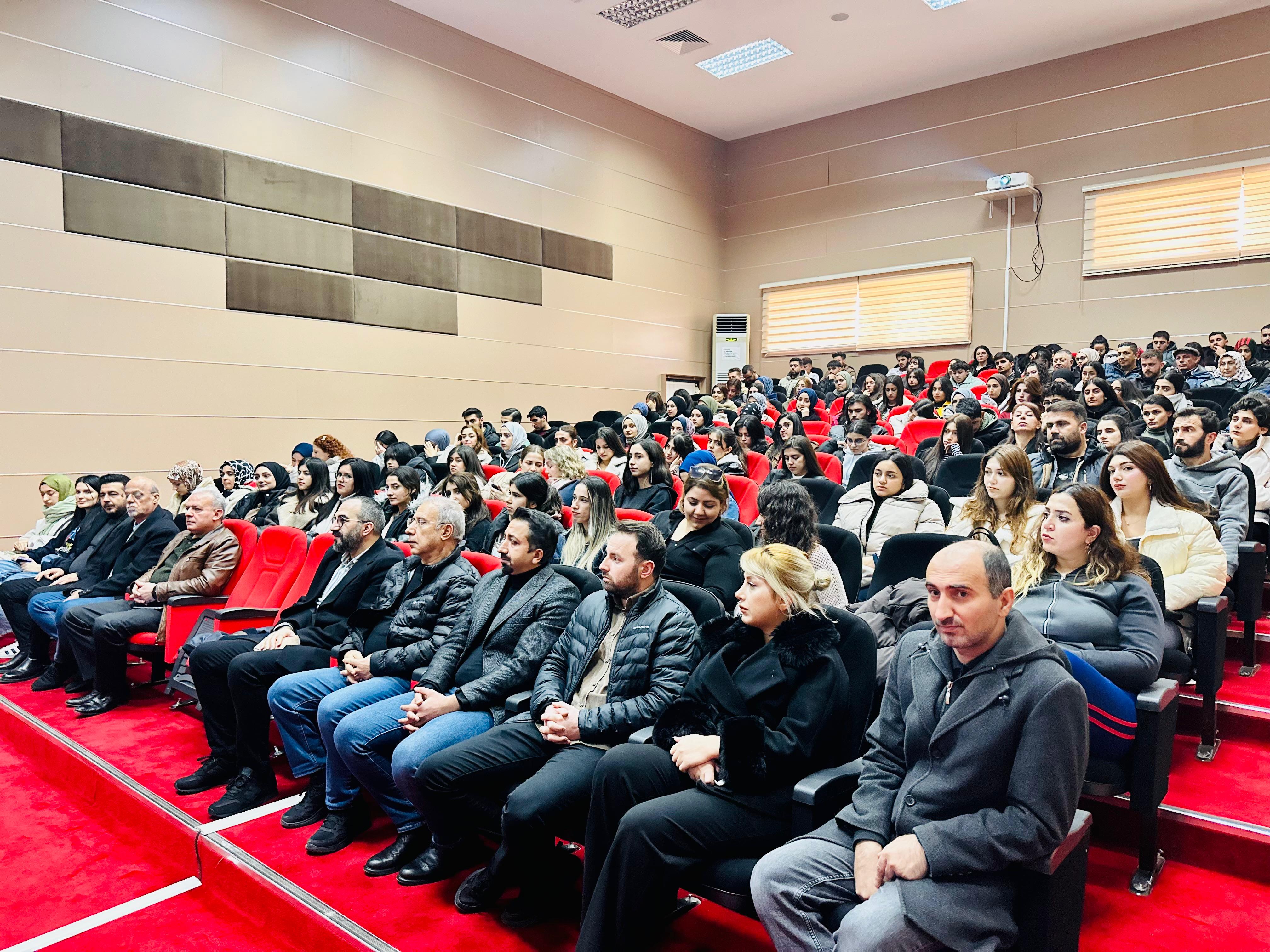 POYD Üyeleri Deprem Bölgesindeki Turizm Öğrencileriyle Buluştu