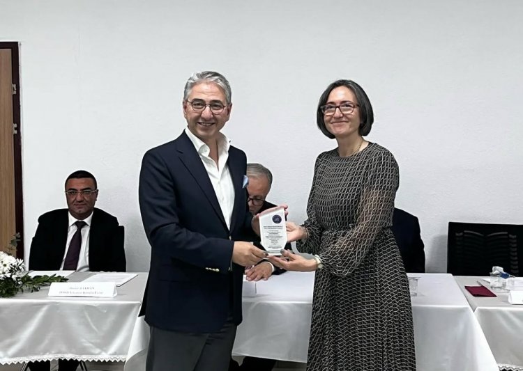 AKADEMİ VE SEKTÖR EL ELE: TURİZMİN GELECEĞİ AKDENİZ ÜNİVERSİTESİ'NDE MASAYA YATIRILDI