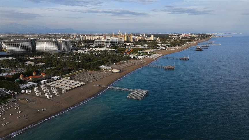 Antalya'da oteller ve mavi bayraklı plajlar yeni sezona hazırlanıyor
