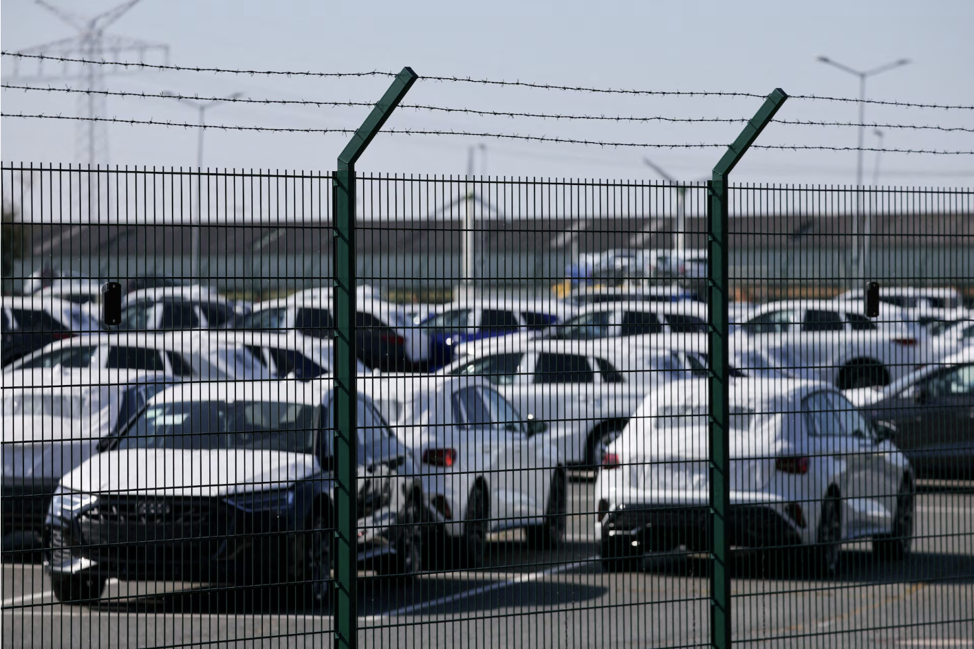 Volkswagen'in kazancı AB karbon hükmü ve ABD gümrük vergileri nedeniyle düştü